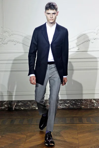 Look 2